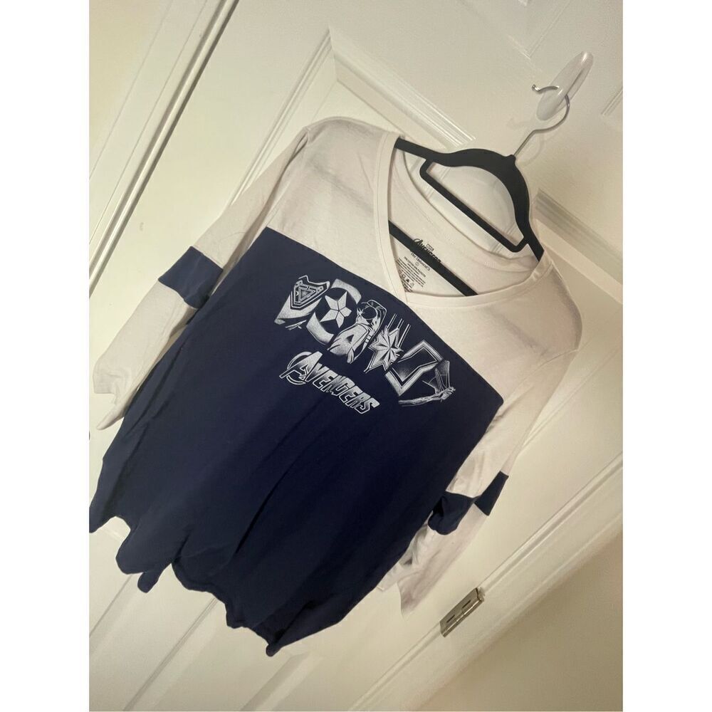 Marvel Avengers women’s tshirt Xl blue and white